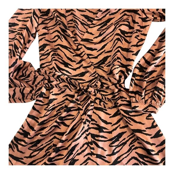 Reformation Tiger Print Wrap Dress Women’s Size Small Long Sleeve V-Neck Mini - Picture 2 of 6